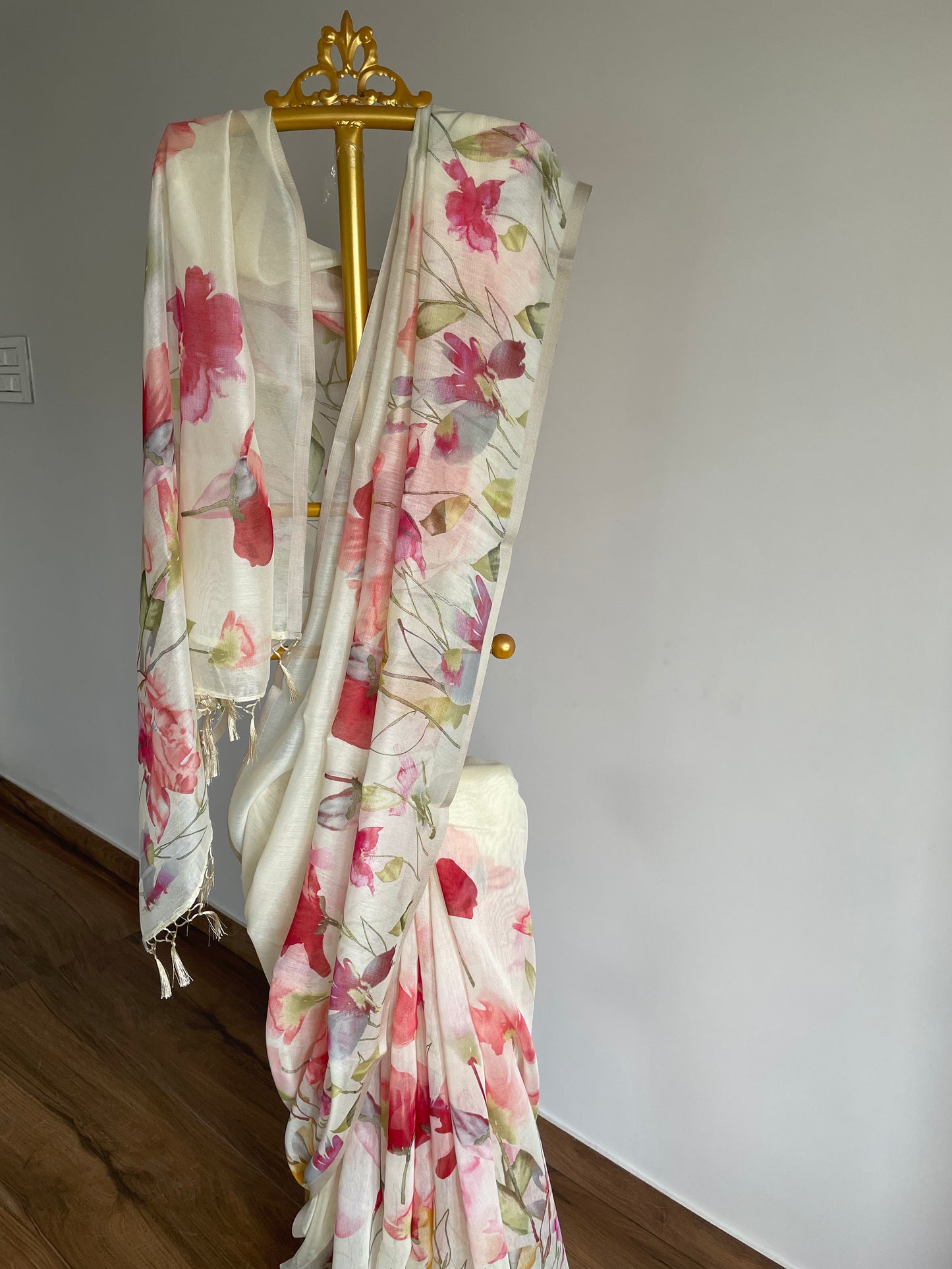 Floral prints linen saree