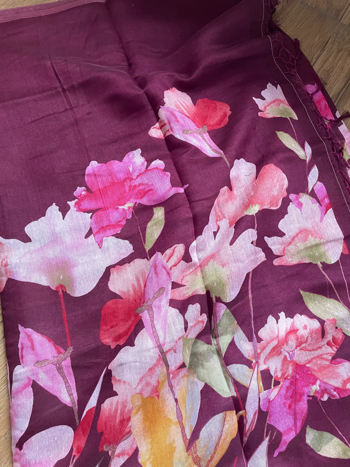 Floral prints linen saree