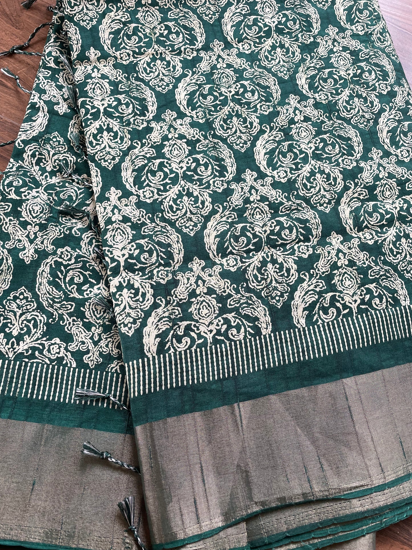 Dola silk saree