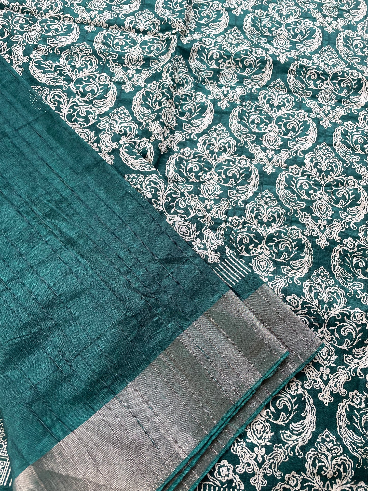 Dola silk saree