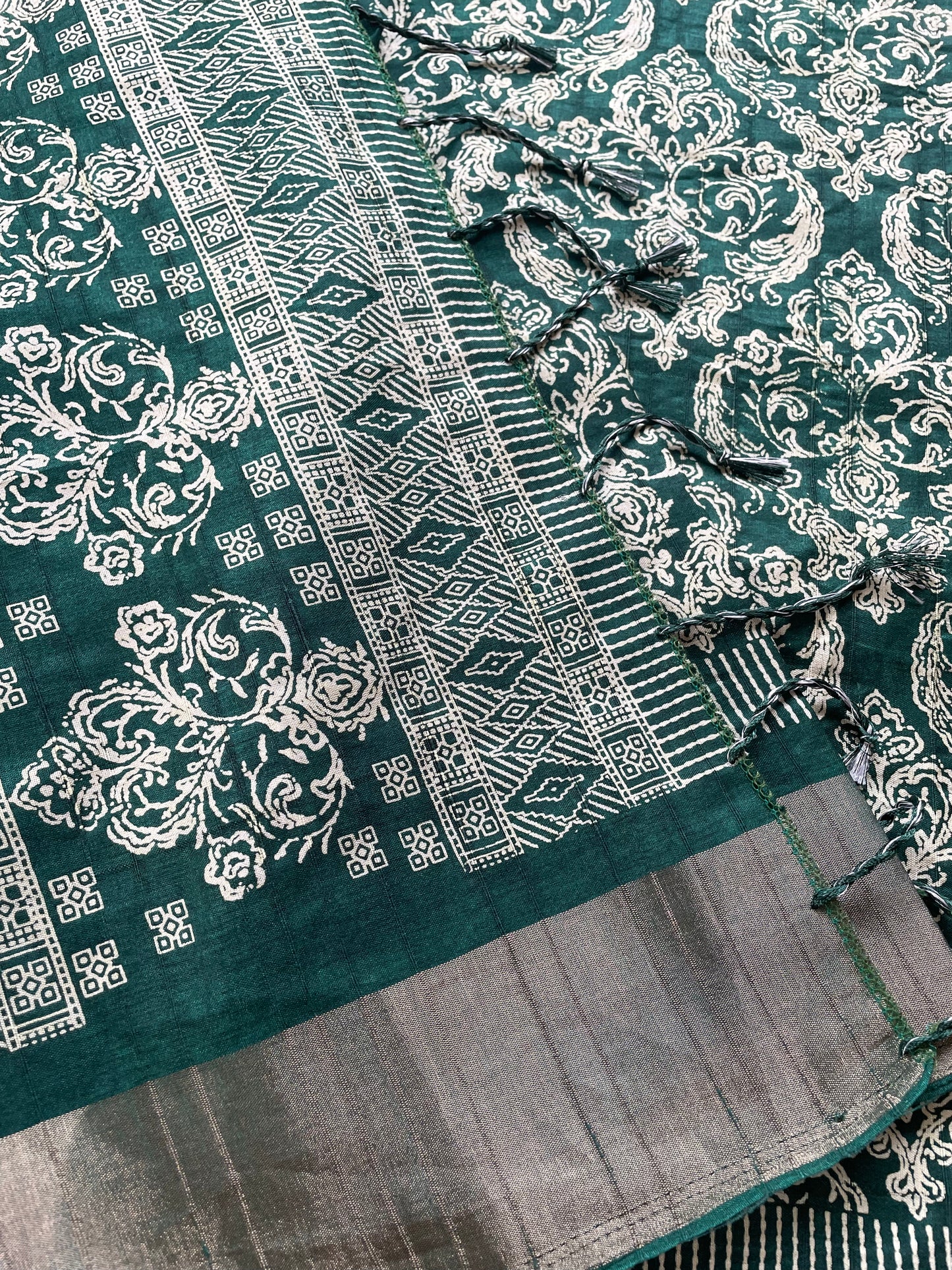 Dola silk saree